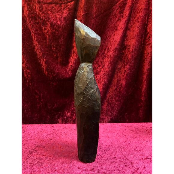 Vintage Oddities - Antique Hand Carved Wood Statue - Cloaked Druid With Shovel - Picture 7 of 10